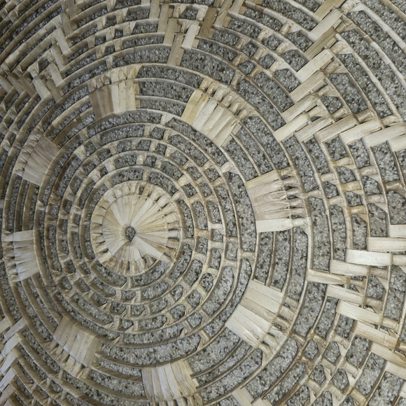 Authentic Handcrafted 1970s Rattan Wall Decor discs - Picture 2 of 4